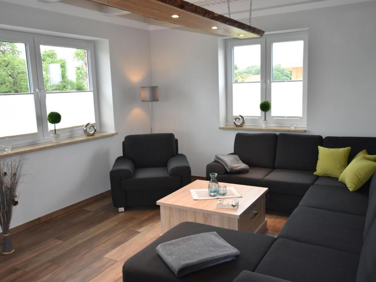Cozy Holiday Home In Gross Schwansee With Sauna エクステリア 写真