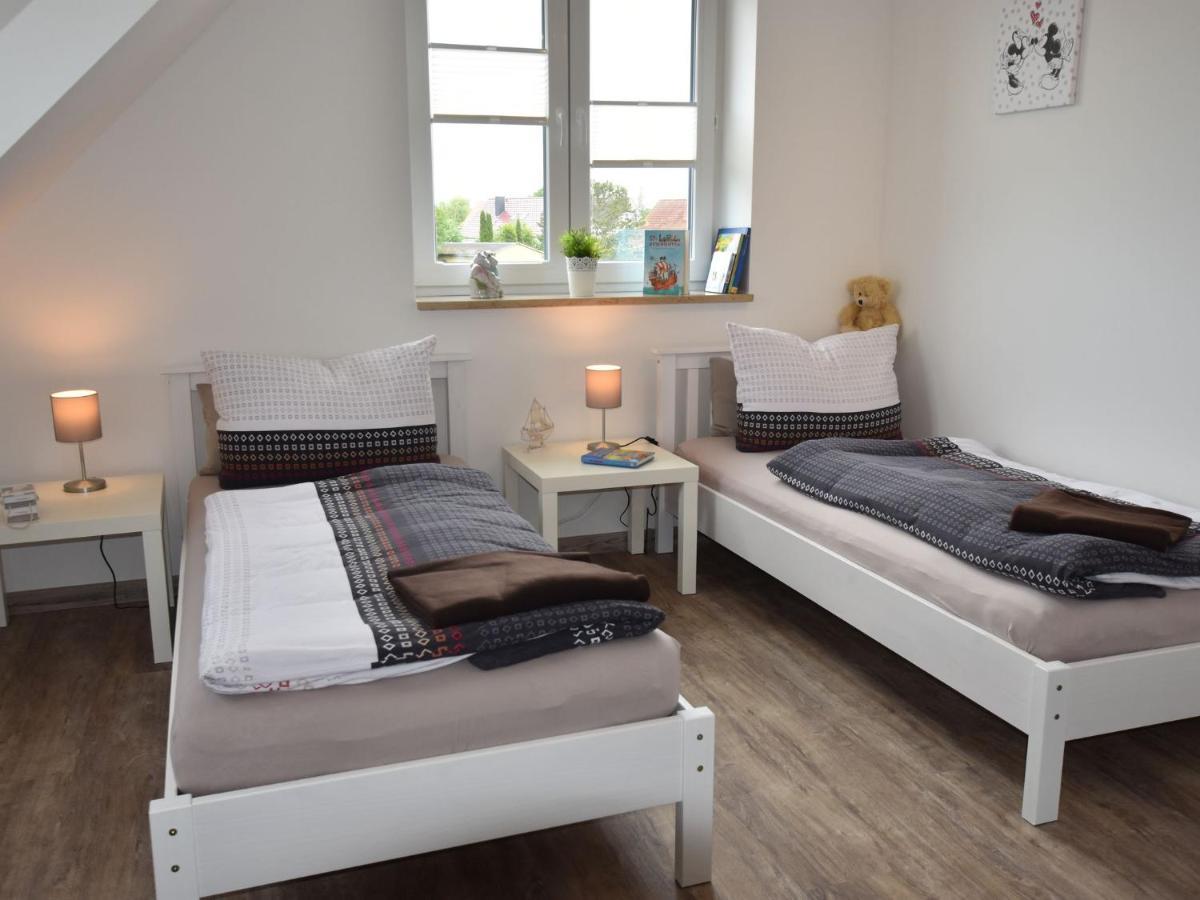 Cozy Holiday Home In Gross Schwansee With Sauna エクステリア 写真